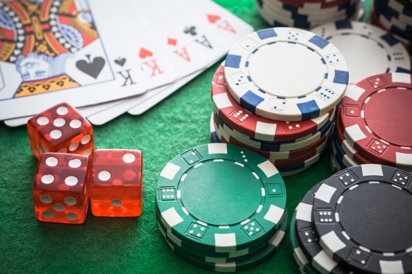 Play Online Baccarat In A Safe And Speedy Site