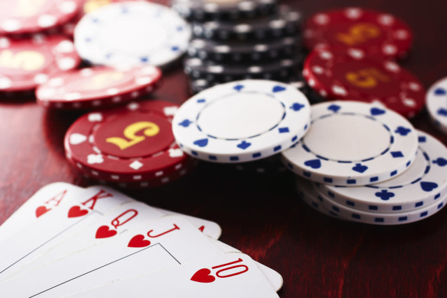 Many Online Players Like Playing Online Poker Games